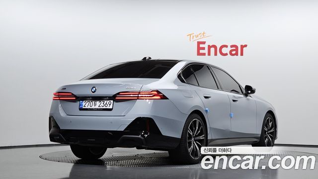 BMW 5-Series 2026 — photo 2
