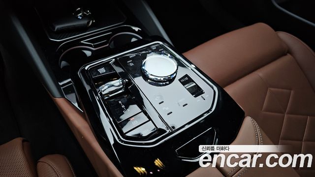 BMW 5-Series 2026 — photo 12