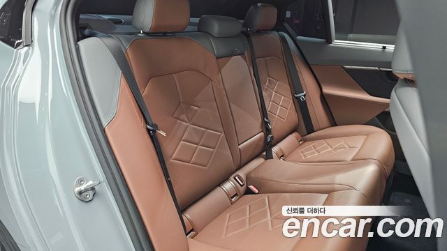 BMW 5-Series 2026 — photo 17