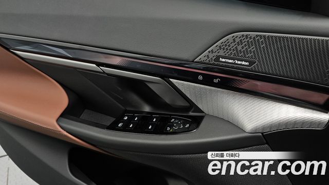 BMW 5-Series 2026 — photo 20