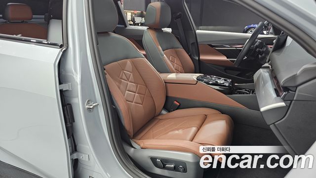 BMW 5-Series 2026 — photo 16