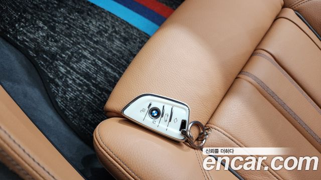 BMW 5-Series 2022 — photo 21