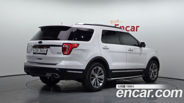 Ford Explorer 2018 — photo 2