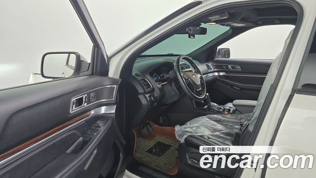 Ford Explorer 2018 — photo 10