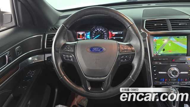 Ford Explorer 2018 — photo 14