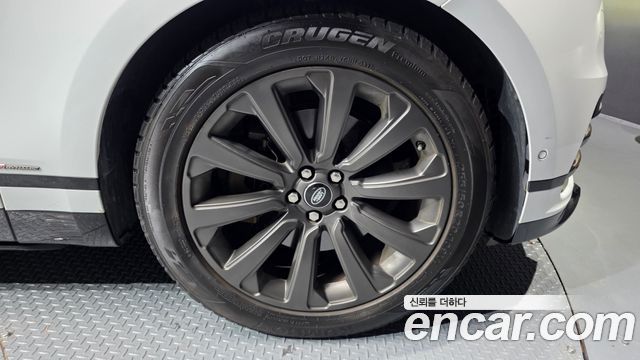 Land Rover Range Rover Velar 2018 — photo 5