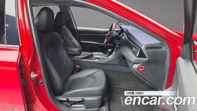 Toyota Camry 2019 — photo 11