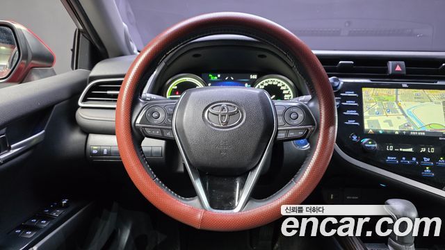 Toyota Camry 2019 — photo 13