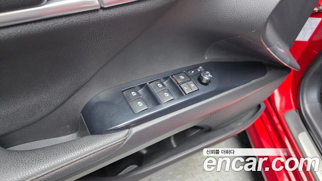 Toyota Camry 2019 — photo 18