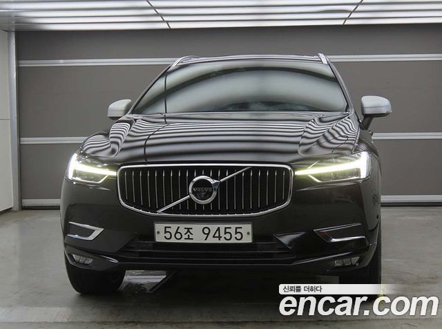 Volvo XC60 2018 — photo 2