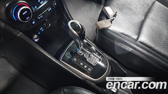 Hyundai Accent 2017 — photo 12