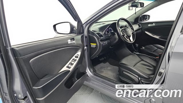 Hyundai Accent 2017 — photo 13