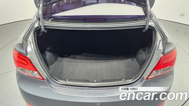 Hyundai Accent 2017 — photo 21
