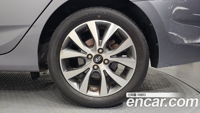 Hyundai Accent 2017 — photo 7