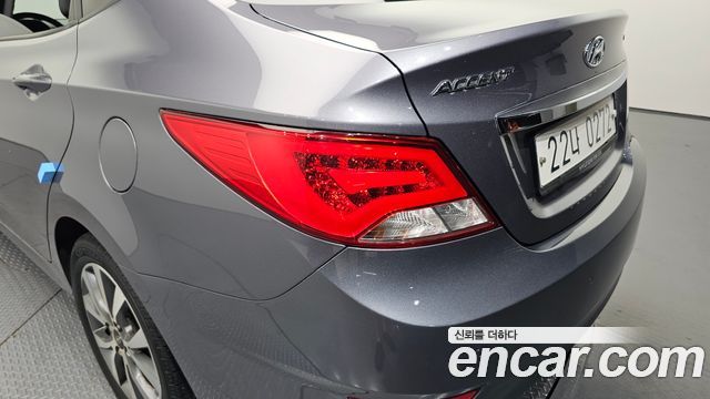 Hyundai Accent 2017 — photo 9
