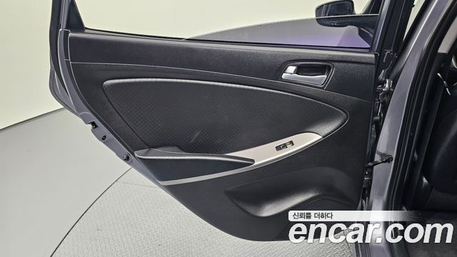 Hyundai Accent 2017 — photo 15