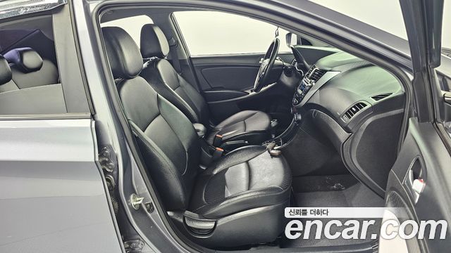 Hyundai Accent 2017 — photo 16