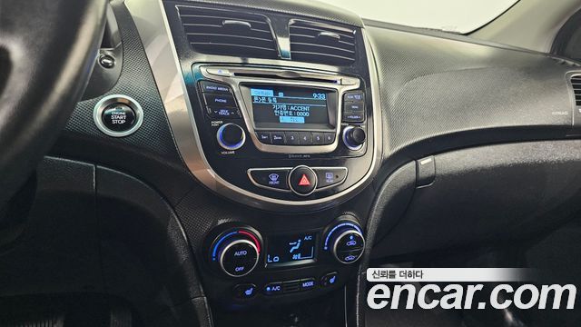 Hyundai Accent 2017 — photo 28