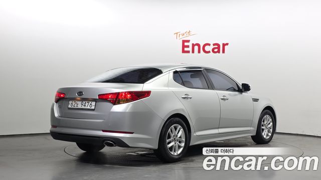 Kia K5 2011 — photo 2