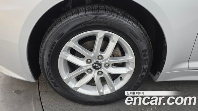 Kia K5 2011 — photo 5