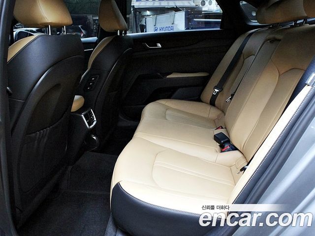 Kia K5 2022 — photo 10