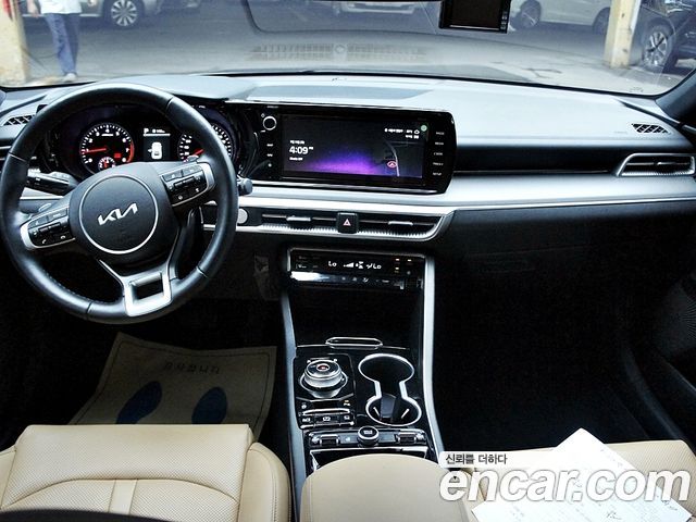Kia K5 2022 — photo 16