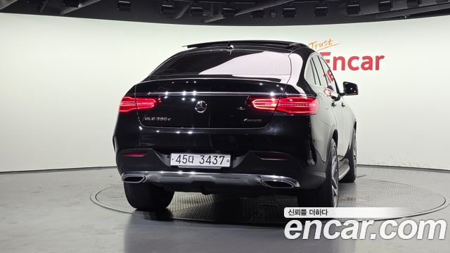 Mercedes-Benz GLE-Class 2018 — photo 4
