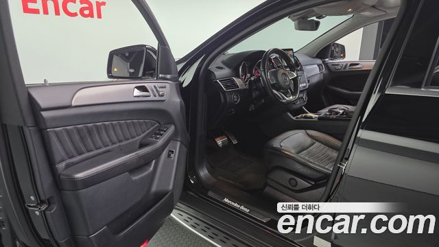 Mercedes-Benz GLE-Class 2018 — photo 10