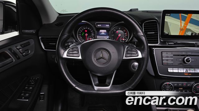 Mercedes-Benz GLE-Class 2018 — photo 13