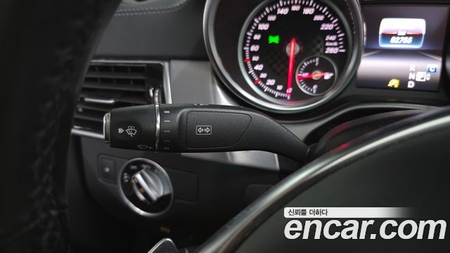 Mercedes-Benz GLE-Class 2018 — photo 17