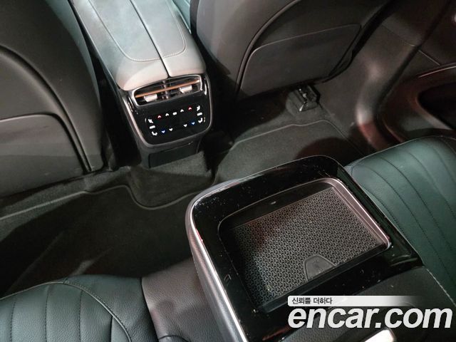 Mercedes-Benz EQS 2023 — photo 18