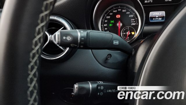 Mercedes-Benz CLA-Class 2017 — photo 16