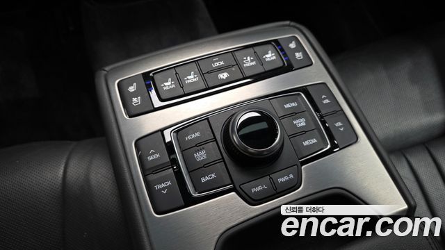 Hyundai Genesis 2016 — photo 19