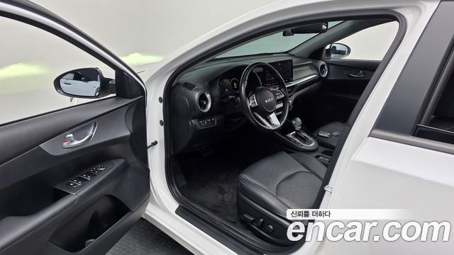 Kia K3 2022 — photo 10