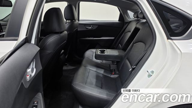 Kia K3 2022 — photo 11