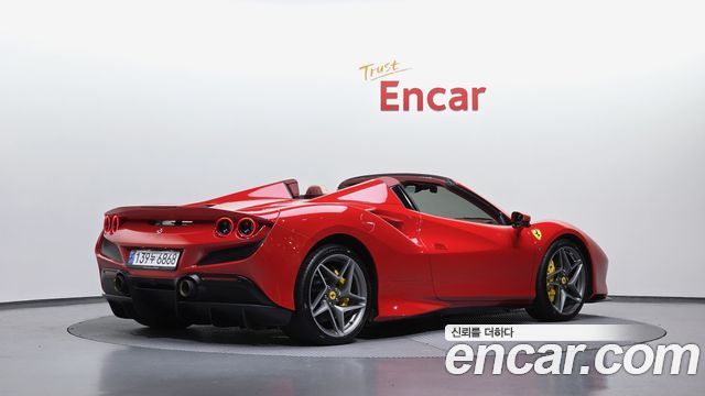 Ferrari F8 2021 — photo 2