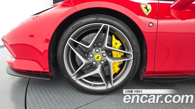 Ferrari F8 2021 — photo 5