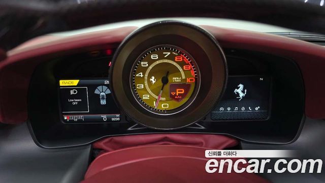 Ferrari F8 2021 — photo 8