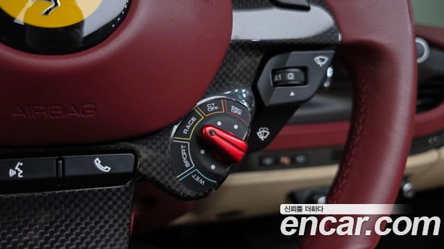 Ferrari F8 2021 — photo 13