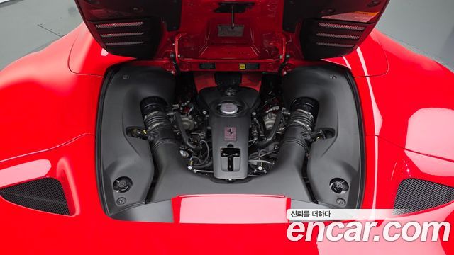 Ferrari F8 2021 — photo 20