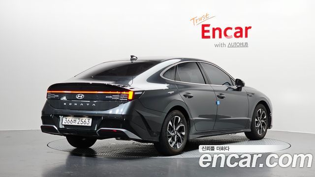 Hyundai Sonata 2025 — photo 2
