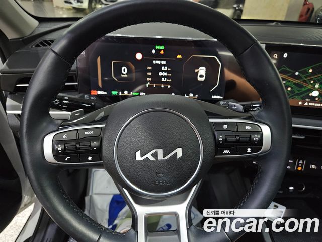 Kia K5 2025 — photo 10
