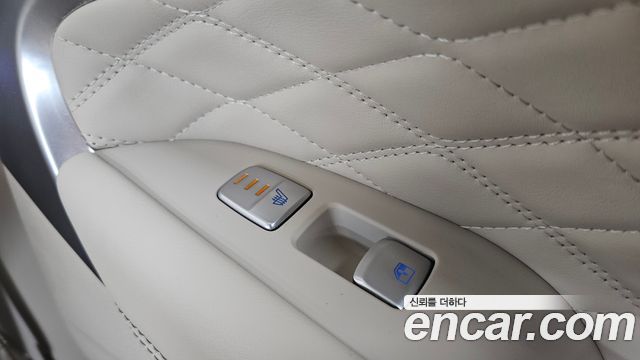 Genesis G70 2020 — photo 19