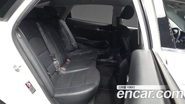Kia K7 2020 — photo 12