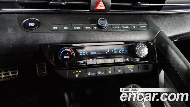 Hyundai AVANTE 2023 — photo 17