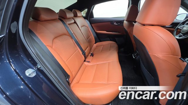 Kia K3 2022 — photo 20