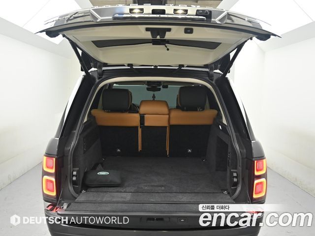 Land Rover Range Rover 2021 — photo 19