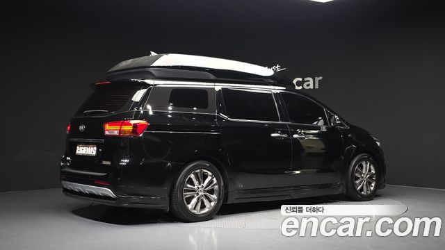 Kia Canival 2018 — photo 2