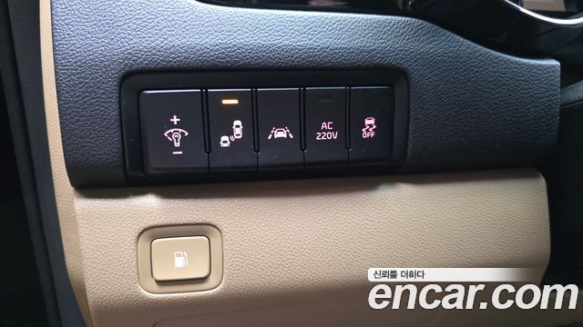 Kia Canival 2018 — photo 17