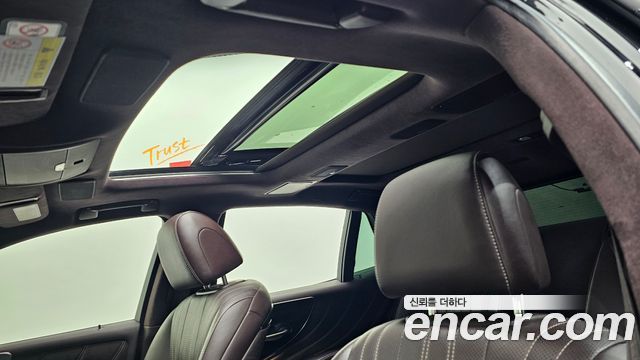 Lexus LS 2019 — photo 19